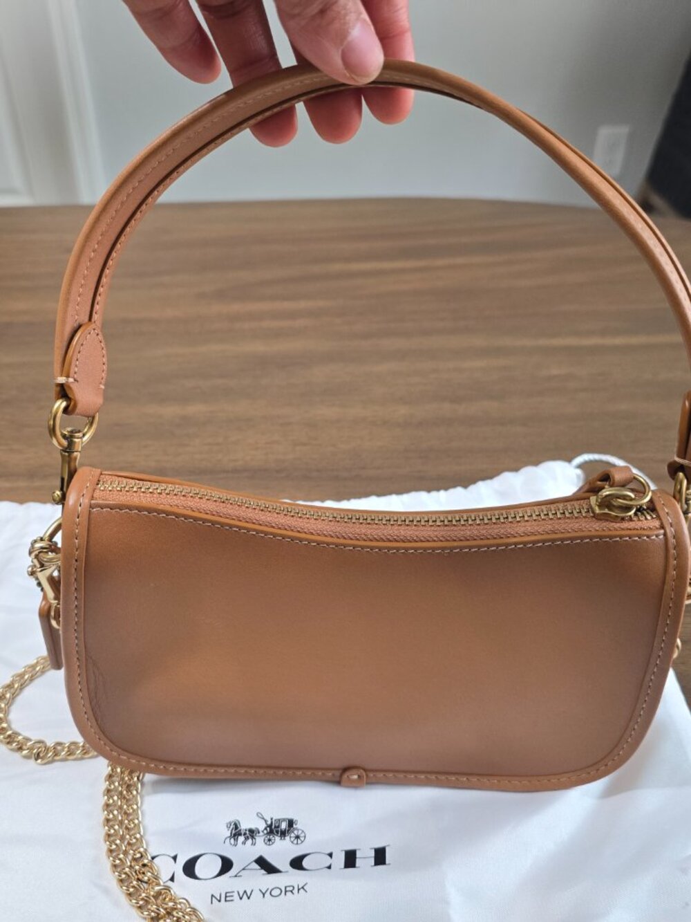 Coach Swinger 20 in Burnished Natural Tan - Picture 3 of 6